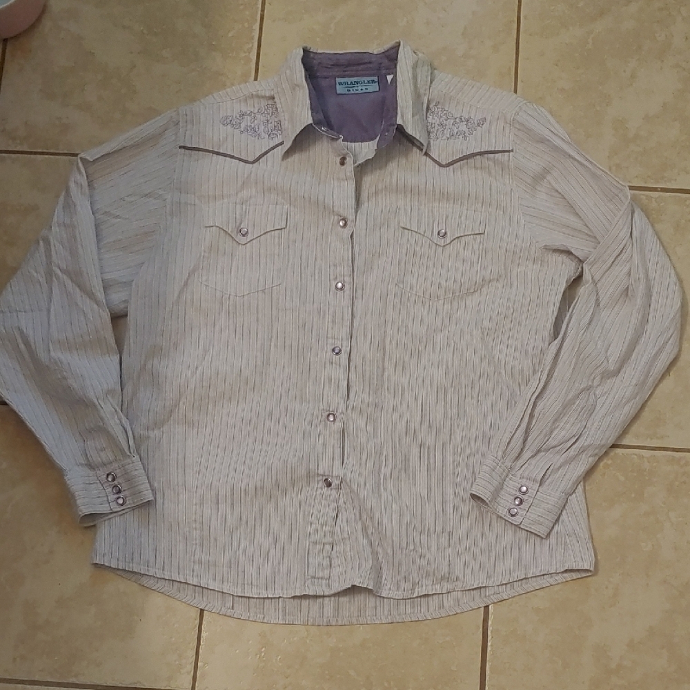 VTG Wrangler Blues Shirt Women's Purple Floral Embroidered Pearl Snap Size L